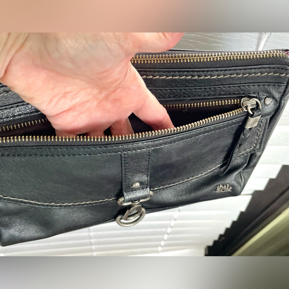 **VINTAGE** The SAK Leather Handbag/Purse - Crossbody - Black - clasp and zipper - Picture 7 of 14